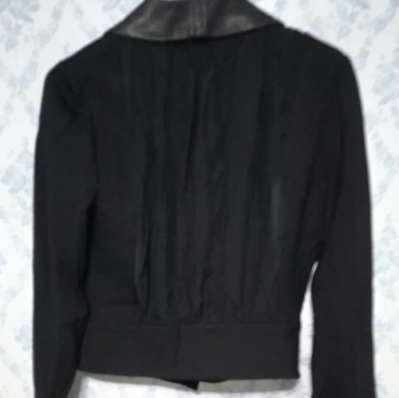 Mackage Cropped Jacket - Picture 5 of 9